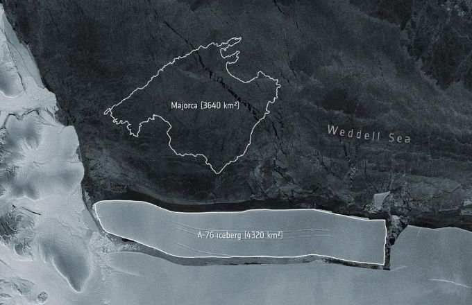 Imagen comparativa del tamaño del iceberg A-76 y la isla de Mallorca. EFE/Copernicus Sentinel/ESA