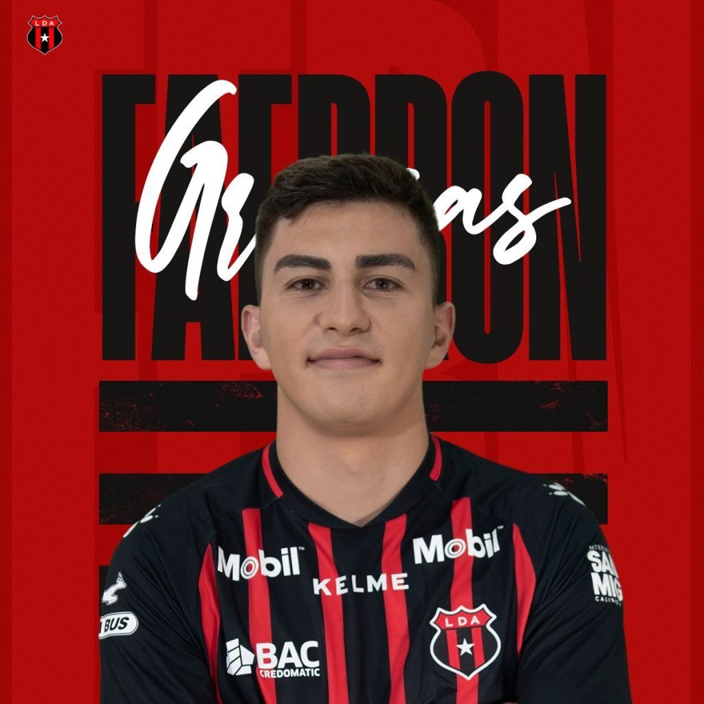 Fernán Faerron deja Alajuelense. Foto: LDA