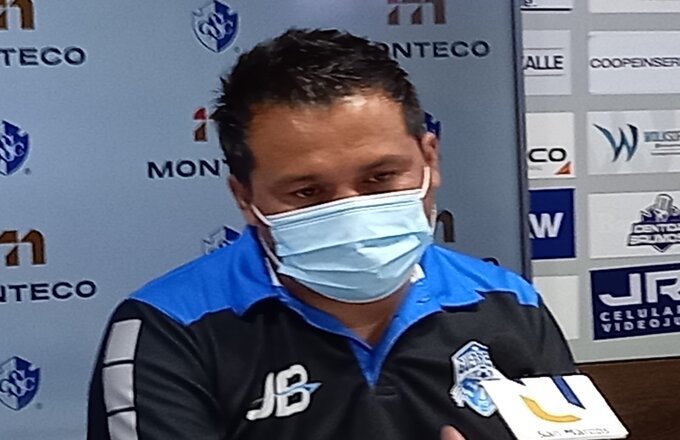 Amarini Villatoro, entrenador del CSC.