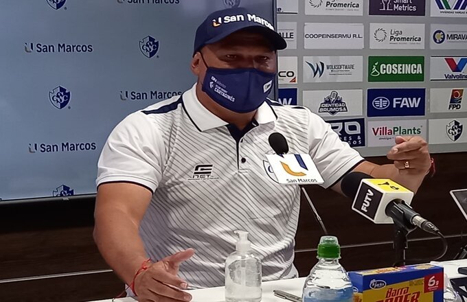 Geiner Segura, técnico del Cartaginés