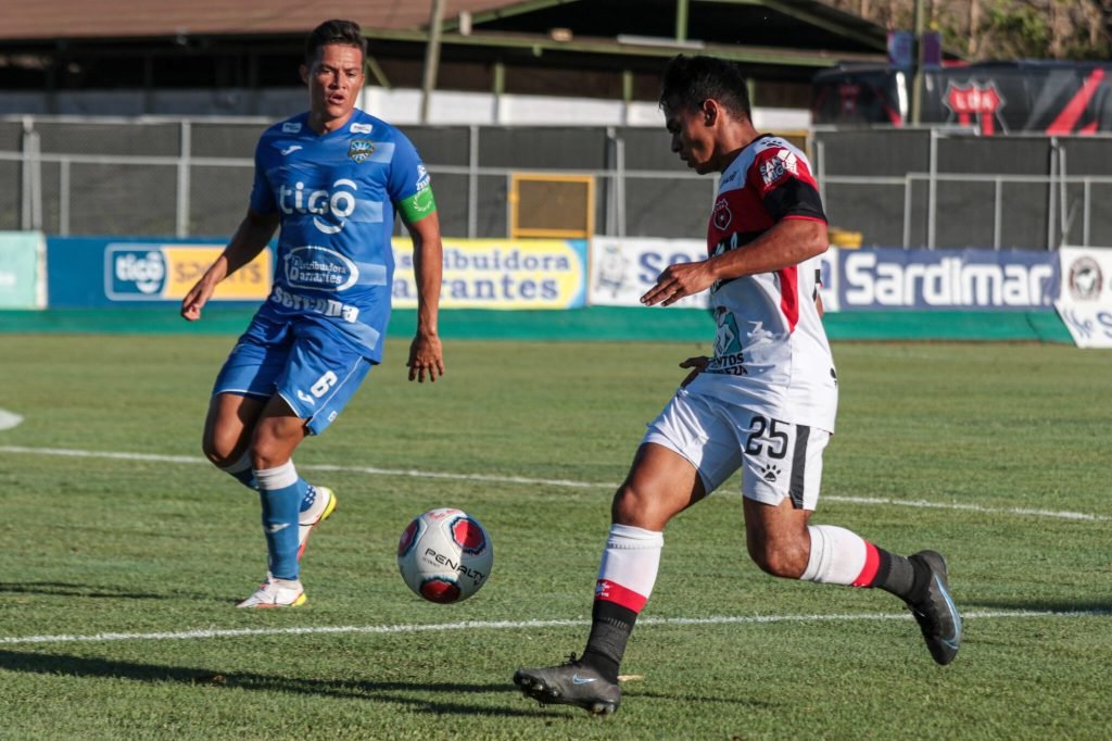 Aarón Suárez se perderá 10 días del campeonato nacional