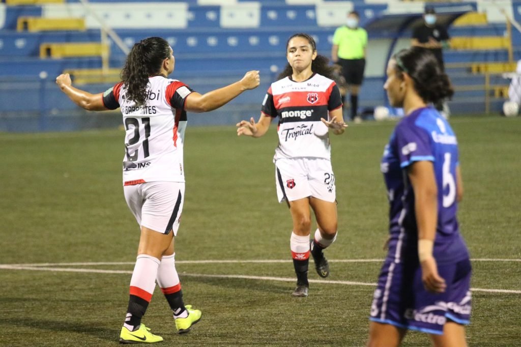 Alajuelense remontó y venció a Pérez Zeledón. Foto: Prensa LDA